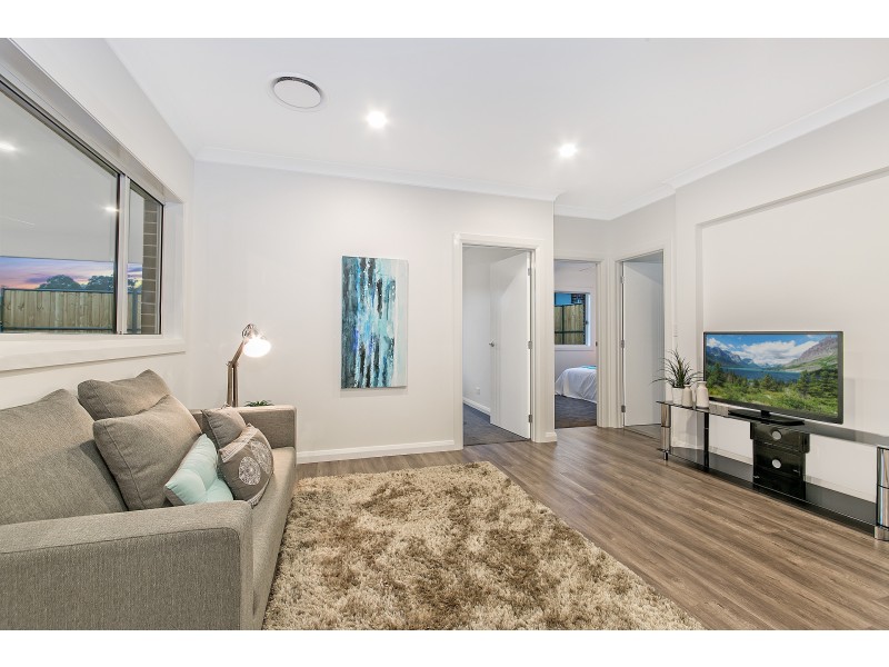 5 Barlow Boulevard, Box Hill NSW 2765