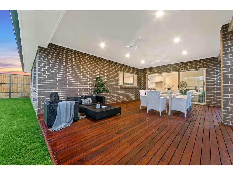 5 Barlow Boulevard, Box Hill NSW 2765