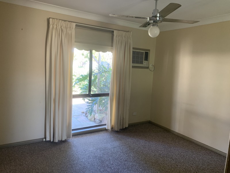 8 Griffiths Road, Mcgraths Hill NSW 2756