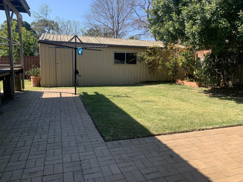 8 Griffiths Road, Mcgraths Hill NSW 2756