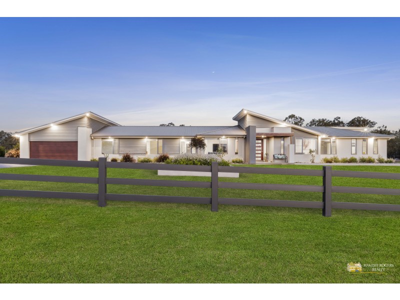 17 Wianamatta Circuit, Cattai NSW 2756