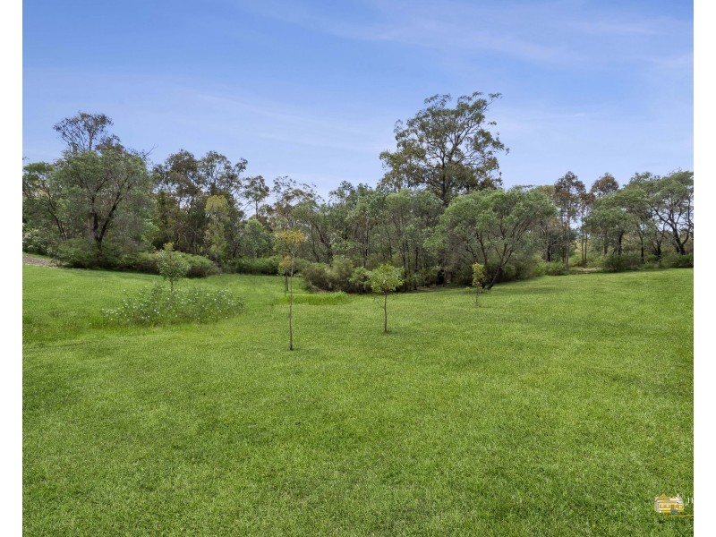27 Wianamatta Circuit, Cattai NSW 2756