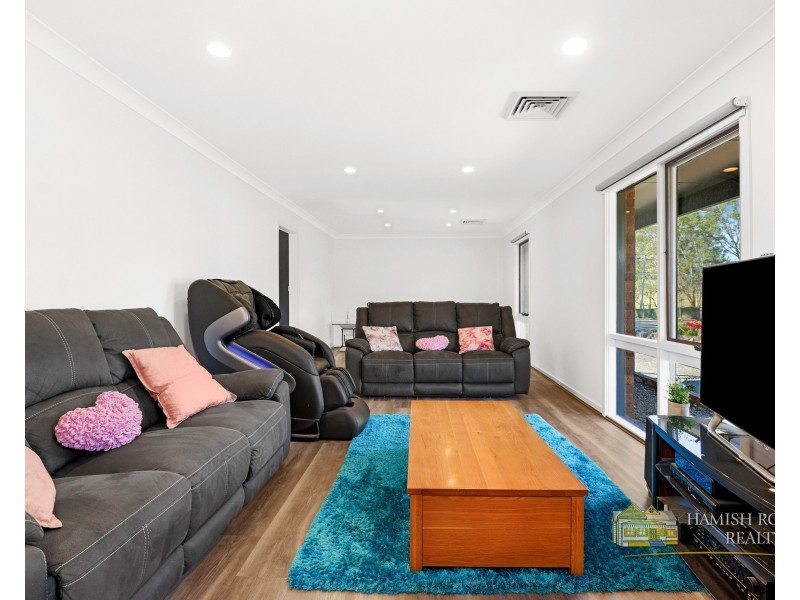 9 Mark Road, Nelson NSW 2765