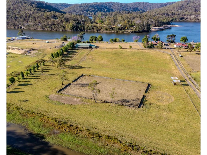 825 River Road, Lower Portland NSW 2756