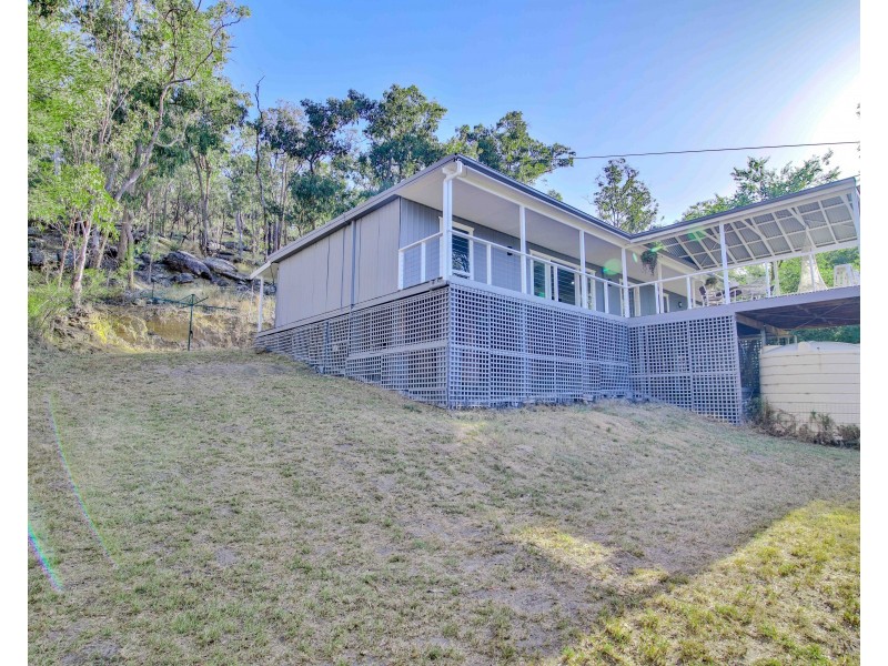 825 River Road, Lower Portland NSW 2756