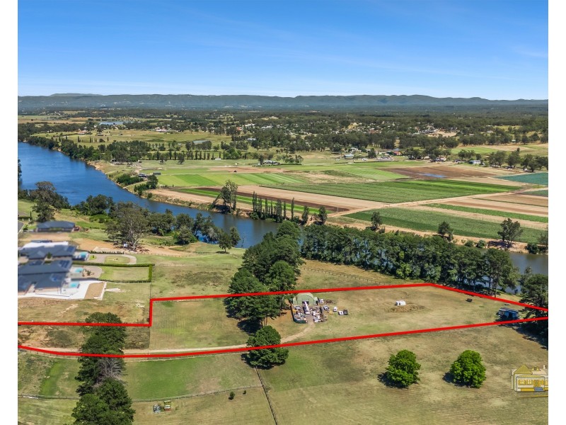 17 Cleary Drive, Pitt Town NSW 2756