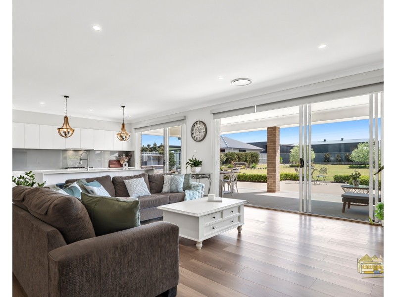 32 Eden Circuit, Pitt Town NSW 2756
