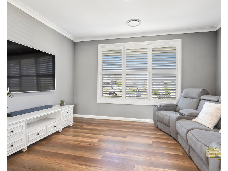 32 Eden Circuit, Pitt Town NSW 2756