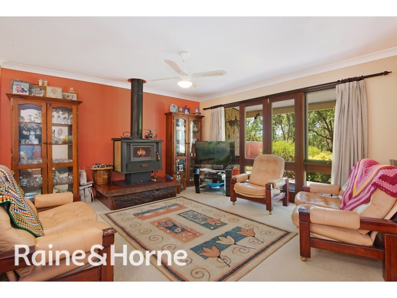 33 HOWES ROAD, East Kurrajong NSW 2758