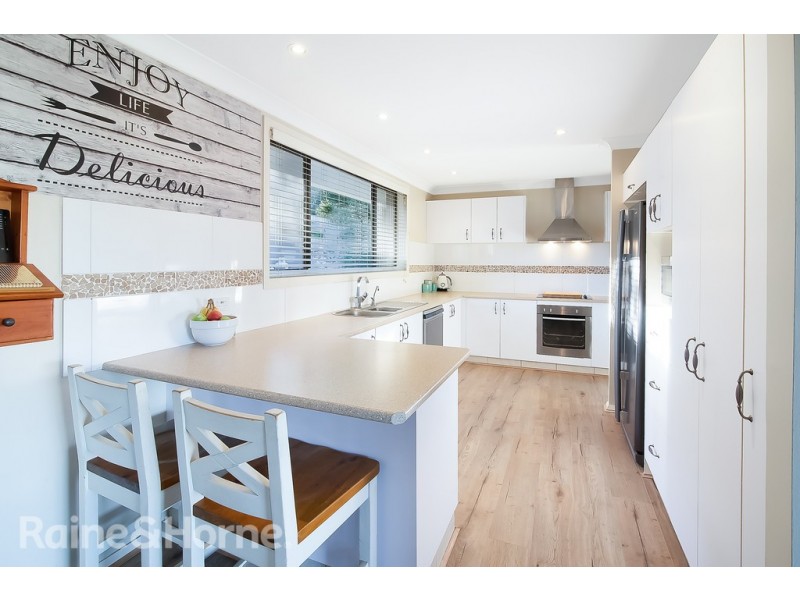 6 ELIZABETH AVENUE, Kurmond NSW 2757