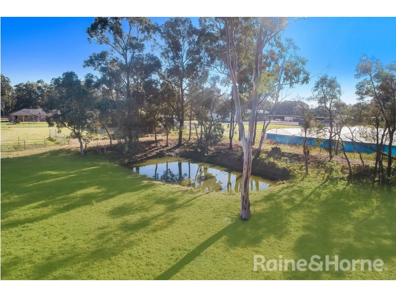 10-18 FOURTH ROAD, Berkshire Park NSW 2765