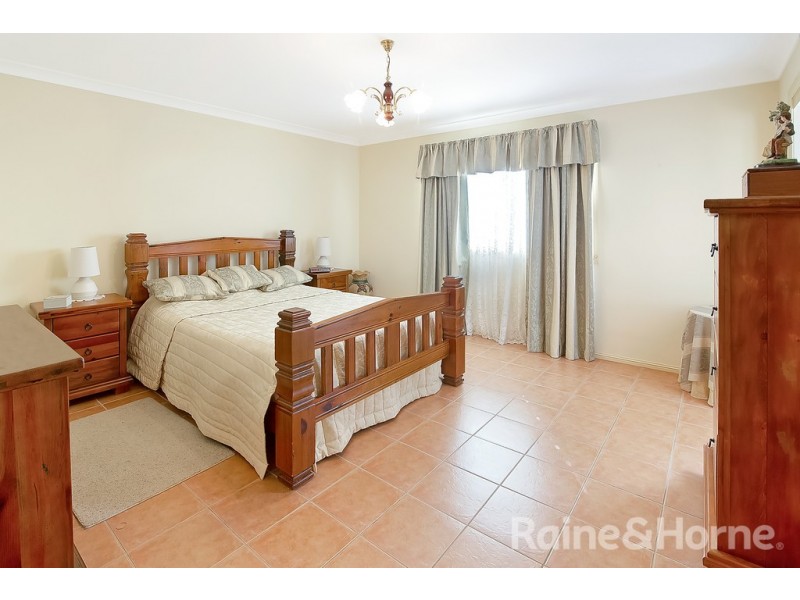 10-18 FOURTH ROAD, Berkshire Park NSW 2765