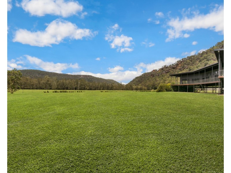 769 Singleton Road, Laughtondale NSW 2775