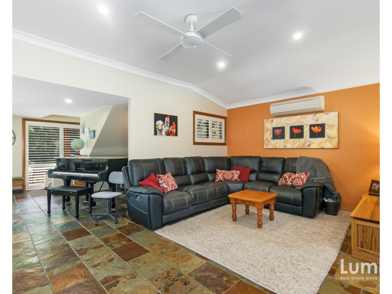 12 Holmes Drive, Cumberland Reach NSW 2756