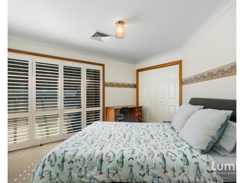 12 Holmes Drive, Cumberland Reach NSW 2756