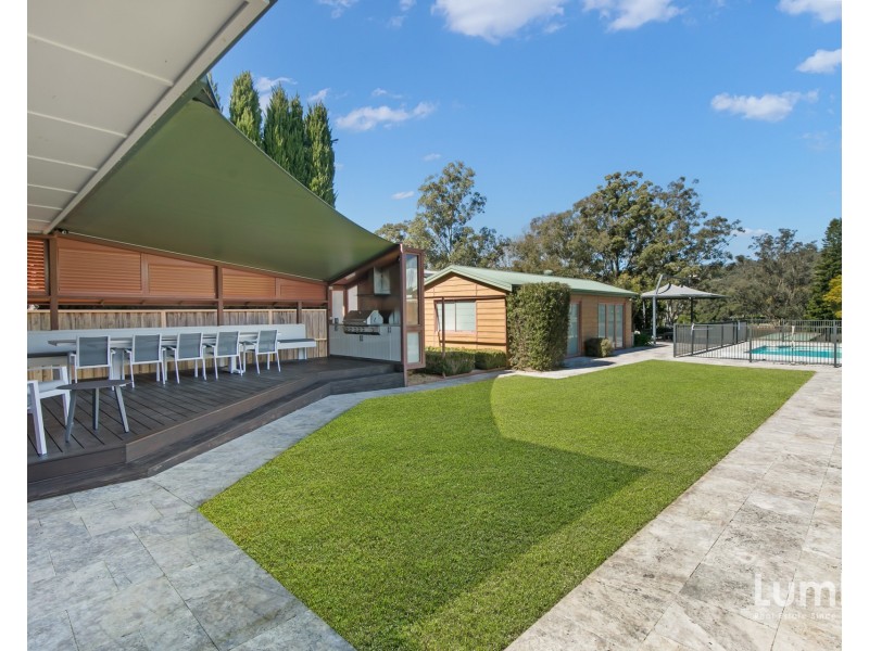 12 Holmes Drive, Cumberland Reach NSW 2756