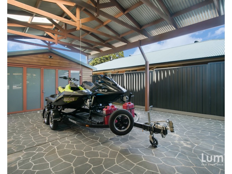 12 Holmes Drive, Cumberland Reach NSW 2756