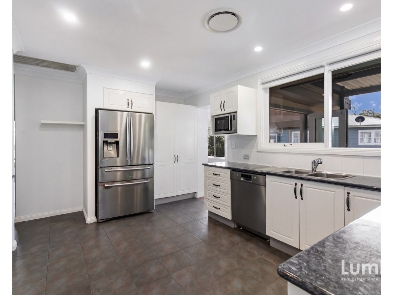 11 Rosebank Avenue, Dural NSW 2158