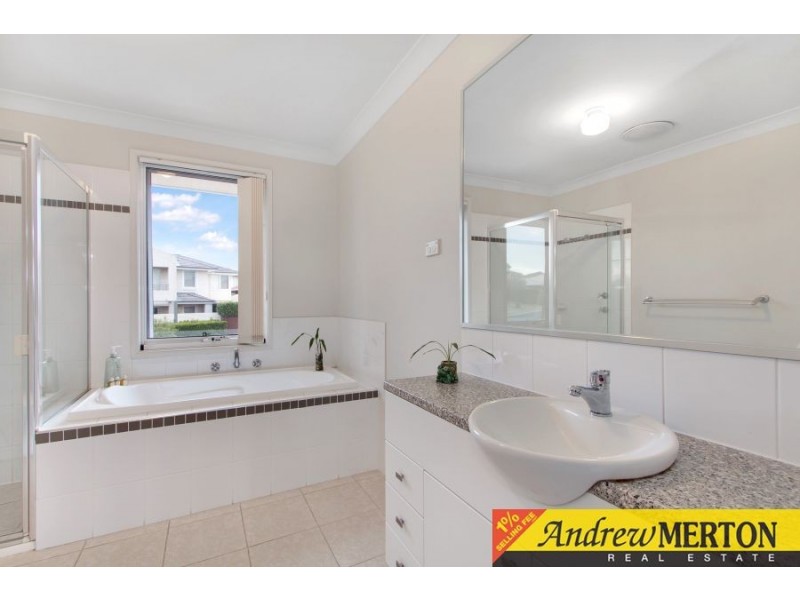 8 Glenvale Avenue, Parklea NSW 2768