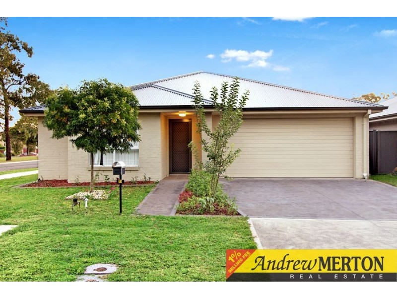 35 Bluebell Cres St, Ropes Crossing NSW 2760