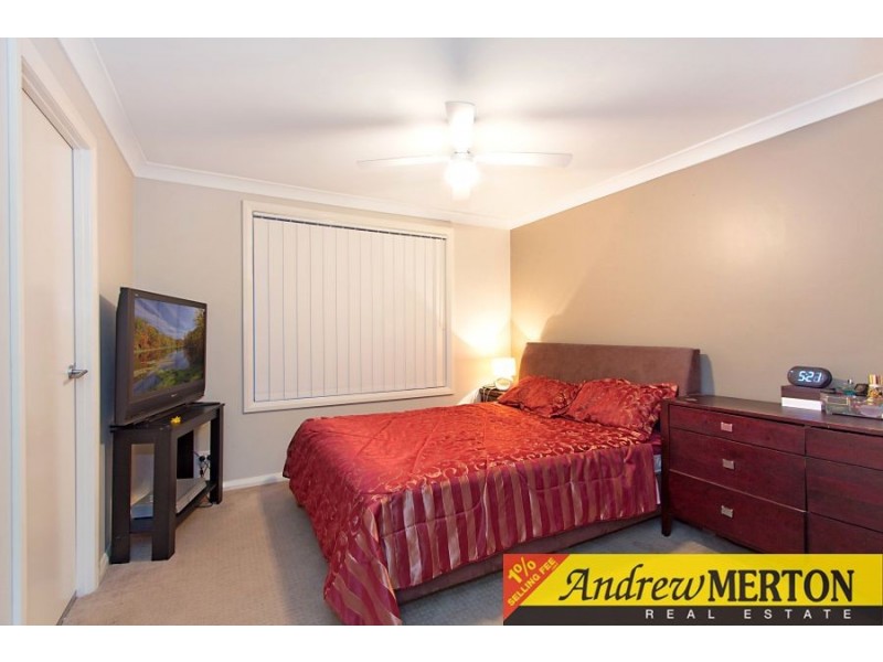 35 Bluebell Cres St, Ropes Crossing NSW 2760