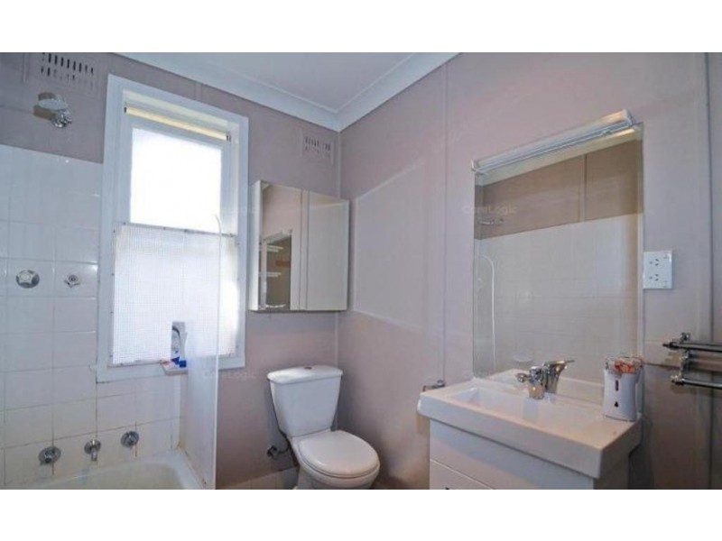 3 Manila Rd, Lethbridge Park NSW 2770