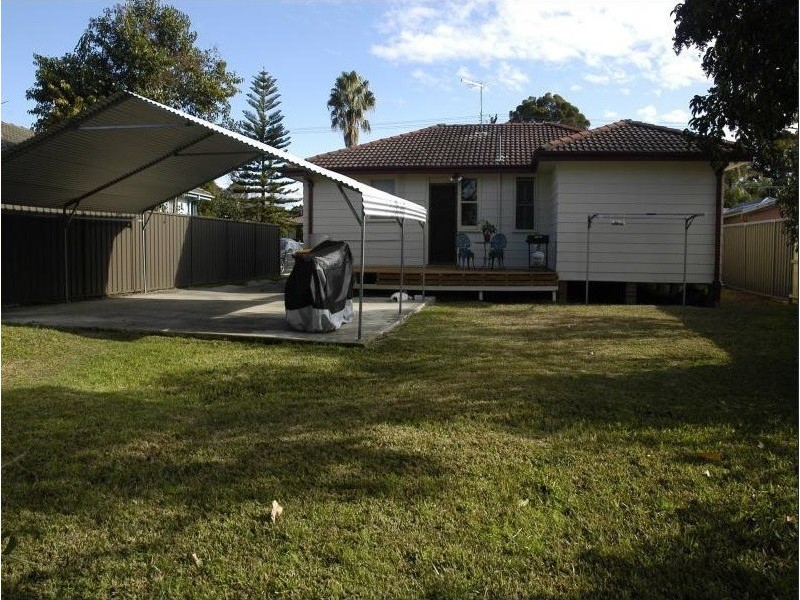 3 Manila Rd, Lethbridge Park NSW 2770