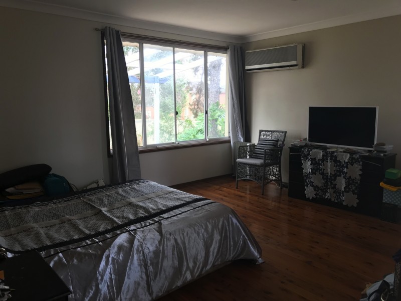 2 Penn Cres, Quakers Hill NSW 2763