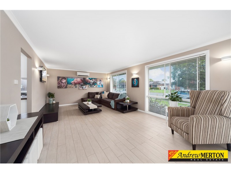 69 Solander Dr, St Clair NSW 2759