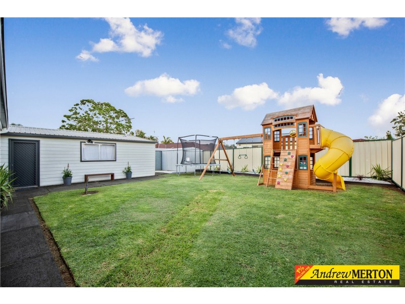 69 Solander Dr, St Clair NSW 2759
