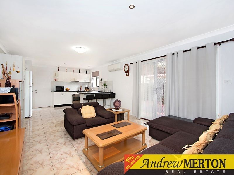 4/31 Douglas Road, Quakers Hill NSW 2763