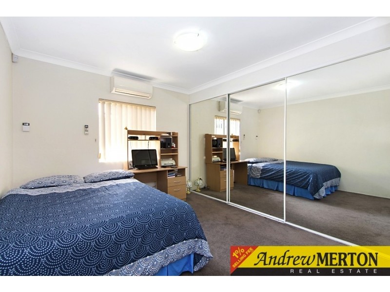 2/1 Margaret St, Greenacre NSW 2190