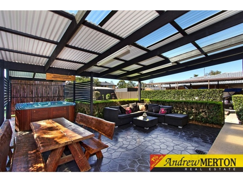 9 Mcgrath Rd, Mcgraths Hill NSW 2756