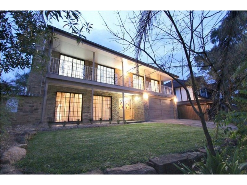 8 Exeter Grove, Kings Langley NSW 2147