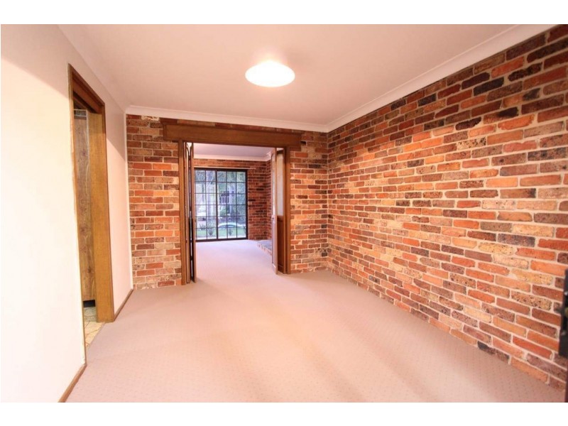 8 Exeter Grove, Kings Langley NSW 2147