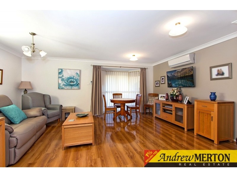 8 Risca Pl, Quakers Hill NSW 2763