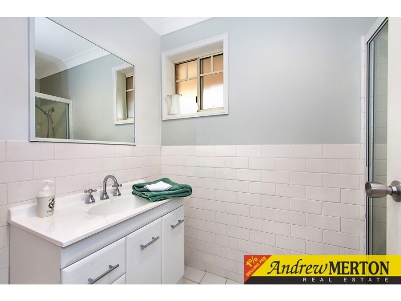 8 Risca Pl, Quakers Hill NSW 2763