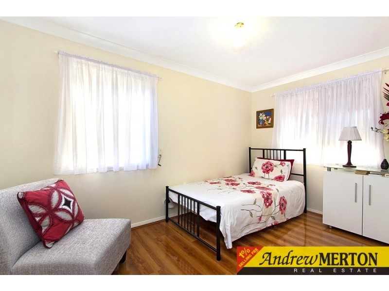 8 Risca Pl, Quakers Hill NSW 2763