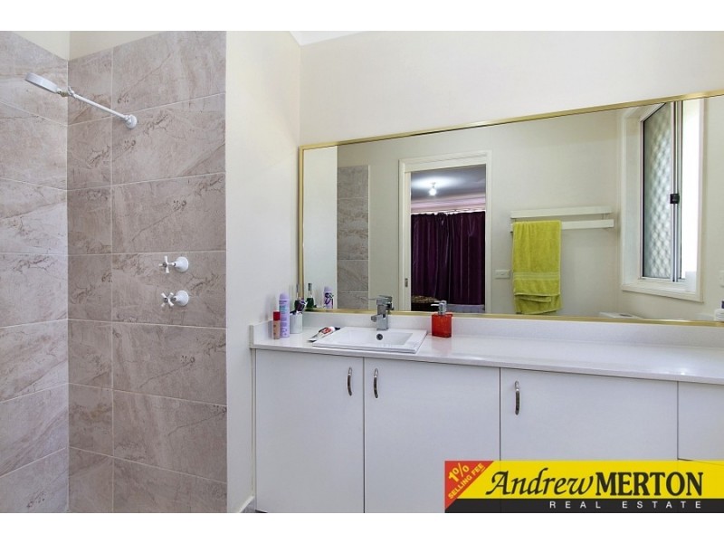 111 Minchin Dr, Minchinbury NSW 2770