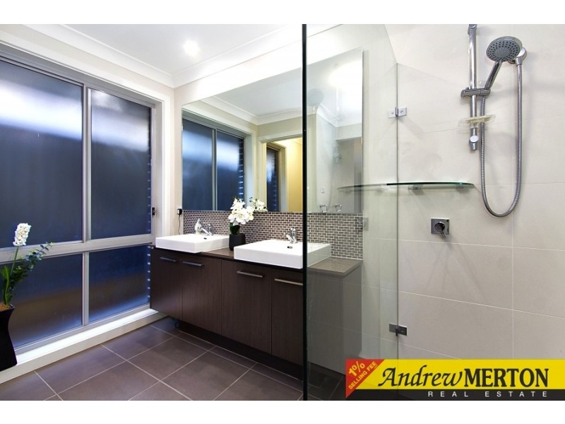 30 Cawley Cct, Ropes Crossing NSW 2760