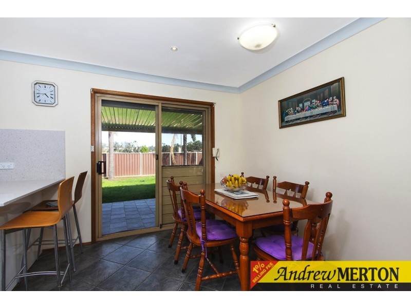 127 Colebee Cres, Hassall Grove NSW 2761
