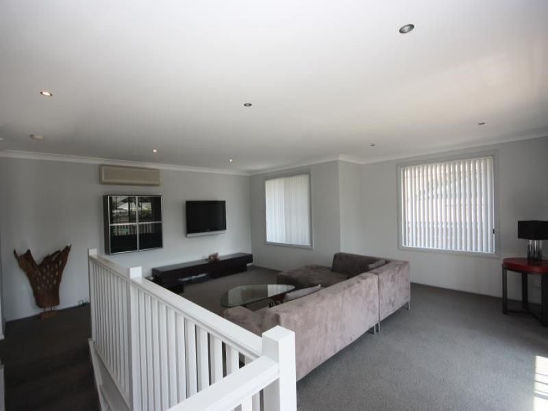2/25 Bathurst Street, Singleton NSW 2330