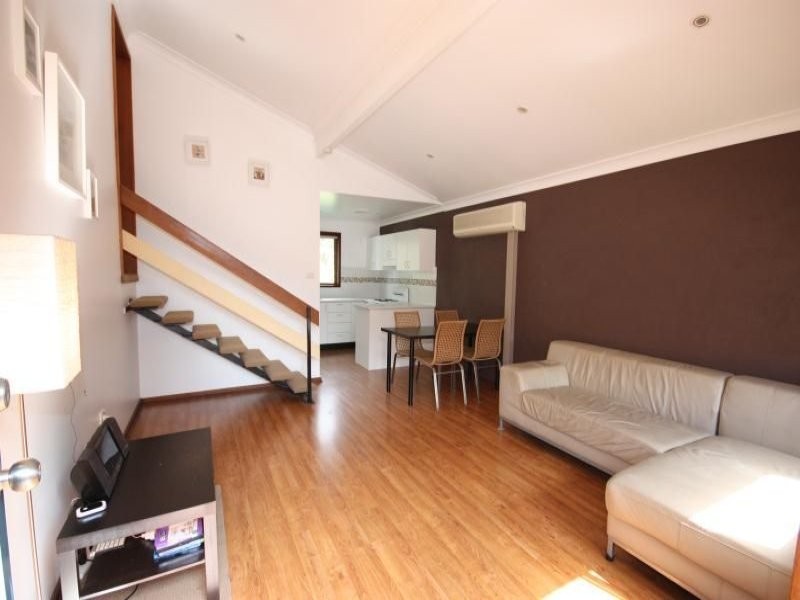 6/18 Howe Street, Singleton NSW 2330