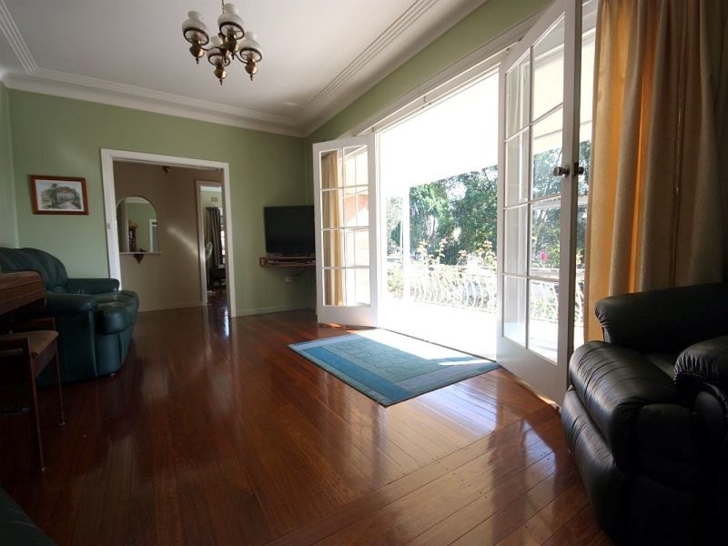 24 Edinburgh Avenue, Singleton NSW 2330