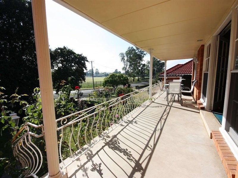 24 Edinburgh Avenue, Singleton NSW 2330