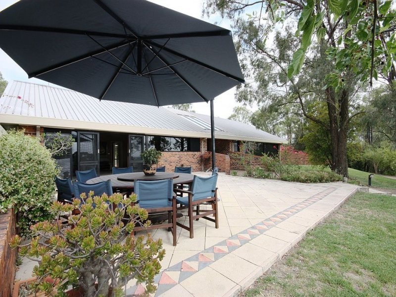 24 The Glade, Singleton NSW 2330