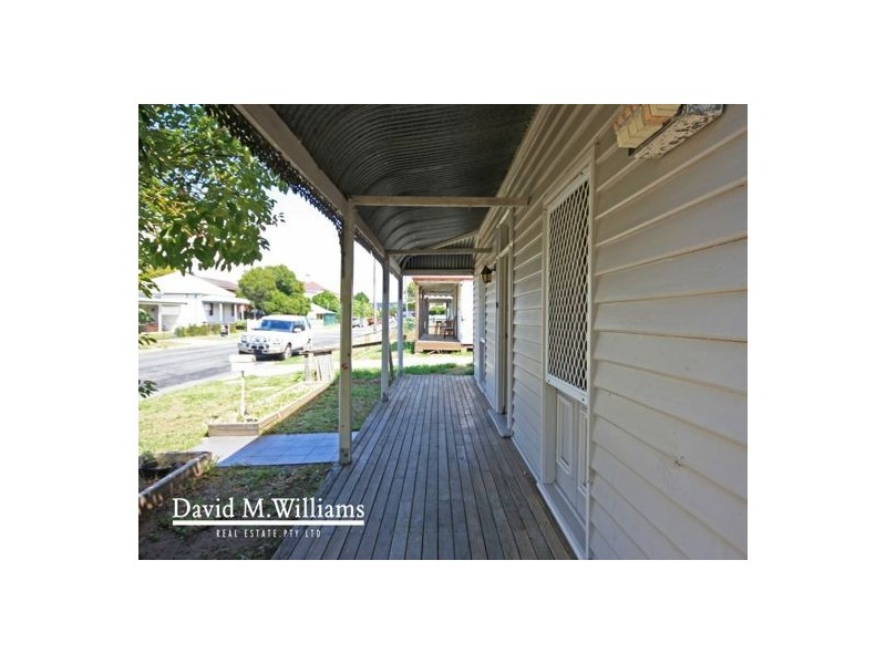 14 Macquarie Street, Singleton NSW 2330