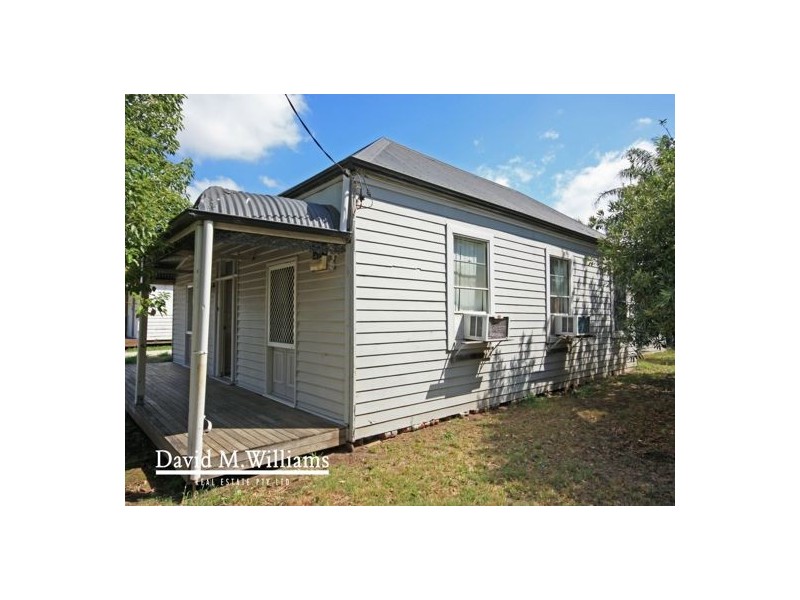 14 Macquarie Street, Singleton NSW 2330