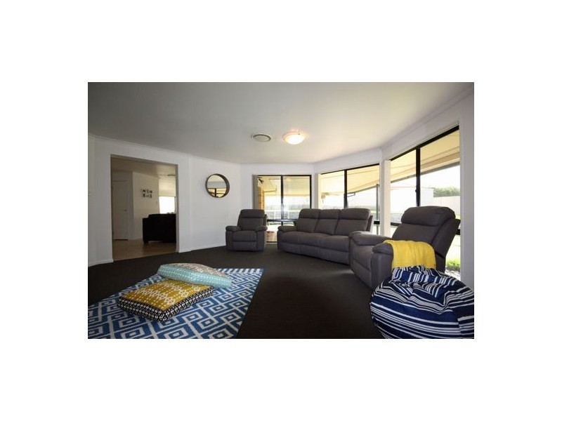 25 Nelson Drive, Singleton NSW 2330