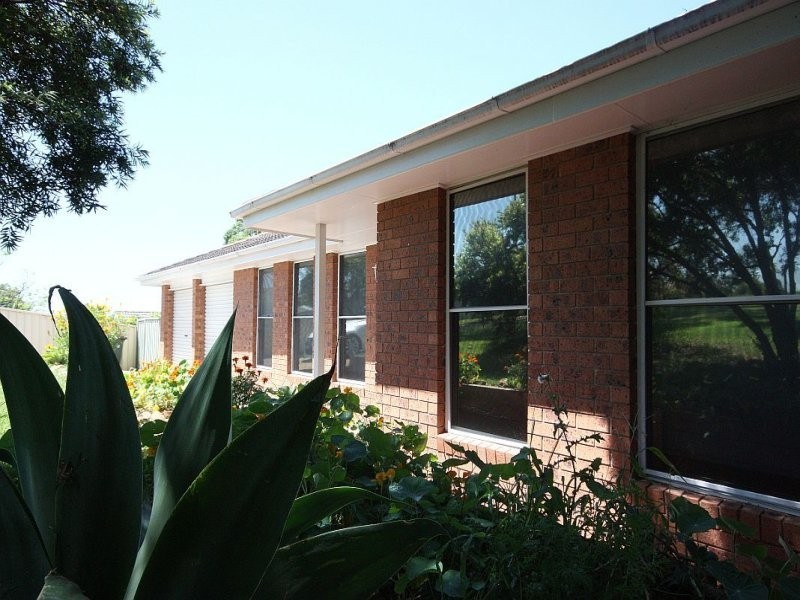 14 Beh Close, Singleton NSW 2330